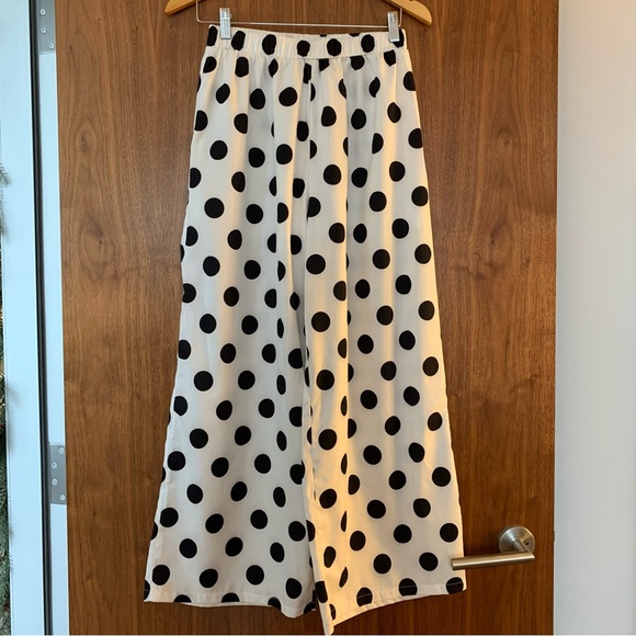 Polkadot halter top with wide leg pants - Picture 4 of 5